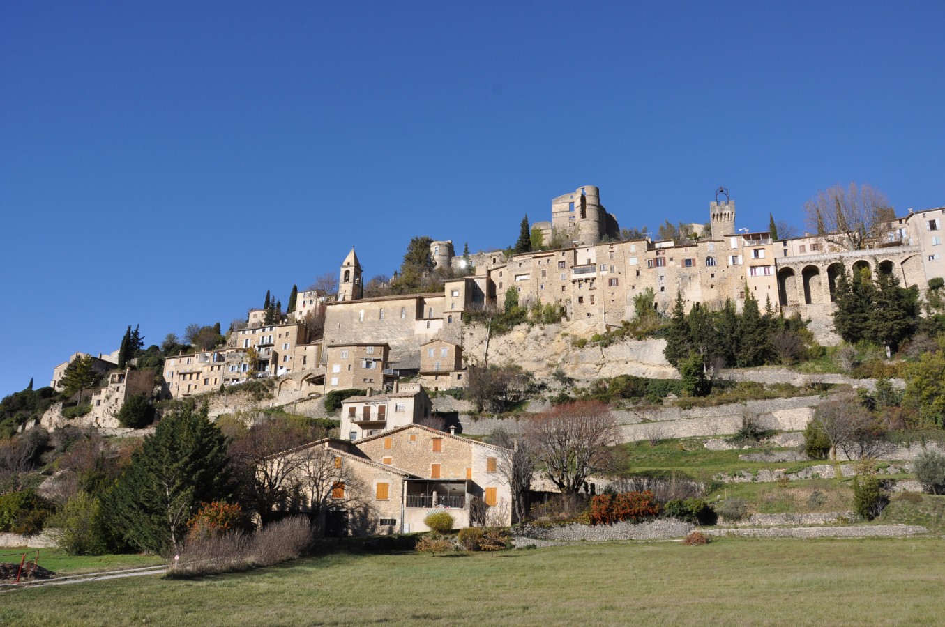 Montbrun-les-Bains - Village De La Vallée De La Méouge